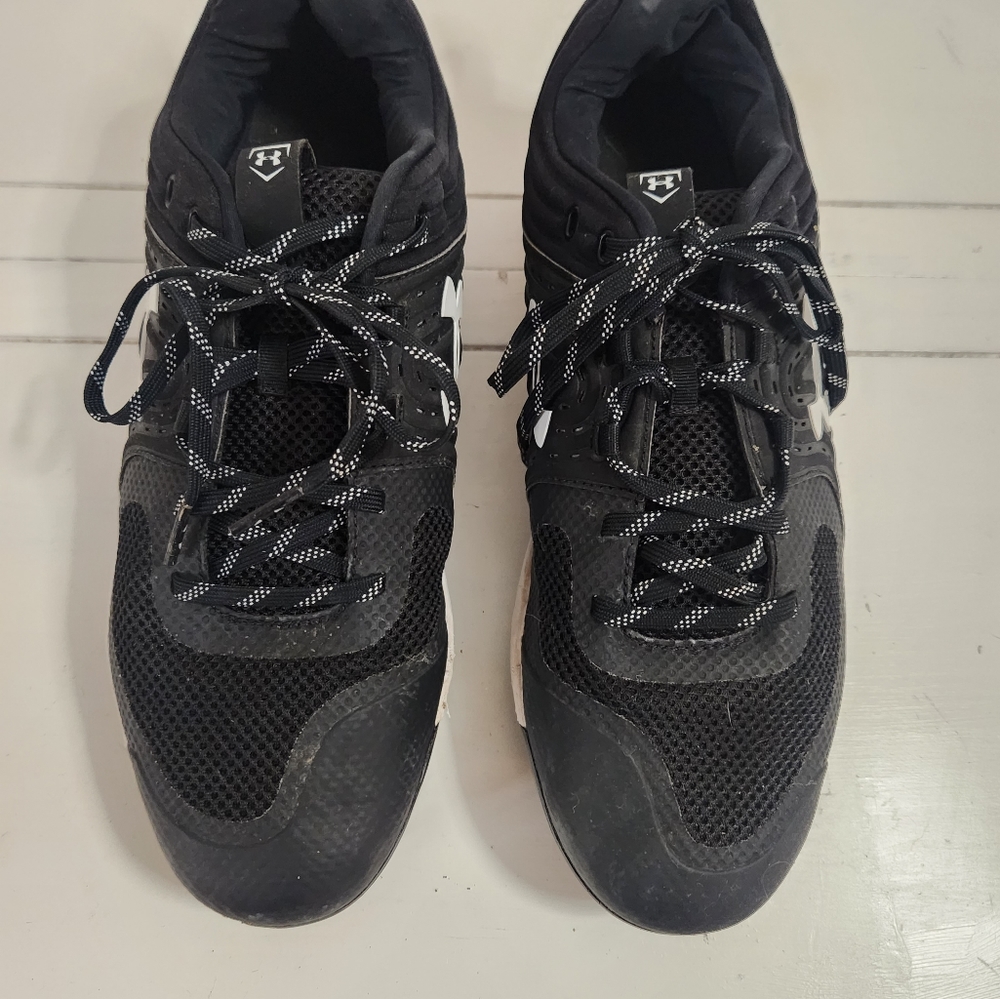 Under Armour Women's Glyde MT Softball Cleats Black white Size 11